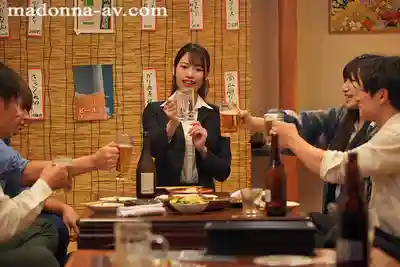 JUR-544 不斷從牀上滑落的性交 被惡劣上司們輪流操到反弓的女子社員 ~ 月野江翠  的劇照10