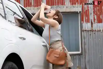 SDDE-760 能停止時間的女人！地味OL超愛雞巴！特殊性癖榨精後還要像狗一樣的撒尿標記領地！～ 宍戸裏帆 的劇照6