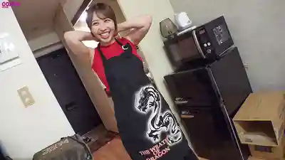 HAWA-372 素人人妻企劃！被安排留宿大學生家 一個套套根本不夠好嗎？ 一晚上被中出好多次 騎乘位搖晃超軟G奶的人妻  29歲 ~ 宍戸裏帆 的劇照15