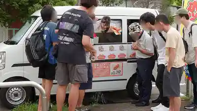 SGKI-071 人氣AV女優挑戰！邊被操邊賣熱狗 ~ 逢月日葵 小阪ひまり 的劇照18