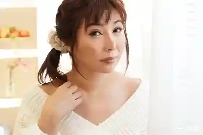 1PON-012321_001 鄰家玩心大發的無胸罩人妻早上出門倒垃圾誘惑大叔 ~ 美原咲子的劇照19