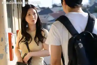 JUR-587 被人妻的甜蜜呢喃迷惑 沉溺於同居性愛直到大學留級 ~ 夏目玲香的劇照10