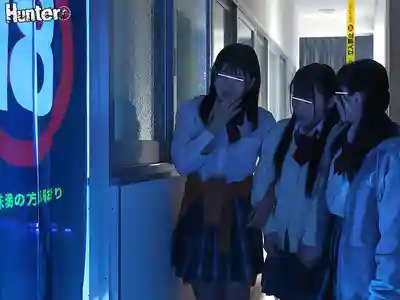 HUNTC-474 穿過18歲未滿禁止入內的門簾就能和飢渴女學生隨便幹！廢棄舊校舍裏的祕密發情基地 ~ 皆月光 櫻茉日 結月莉亞 廣瀬好美 鈴芽由羅 愛野ひなた 的劇照13