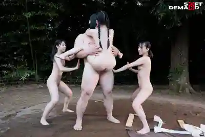 SDDE-761 癡女蘿莉相撲部！狠狠責罵調教你！八百長的射精管理古法特訓 ~ 皆月光 南日菜乃 月乃あや 的劇照8