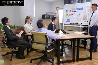 EBWH-281 全裸非自願業務 性騷擾黑心企業的絕對命令下肉感身材被迫全裸示衆的女子社員 ~ 清宮仁愛 的劇照10