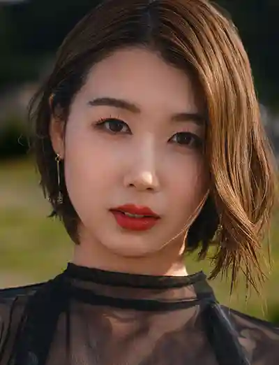 結城花乃羽封面照片寫真