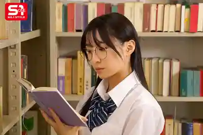 SNOS-036 沉默乖巧的女生不敢反抗 被變態教師幹到高潮連連 ~ 新木希空 的劇照12