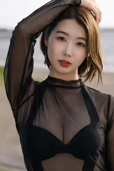 結城花乃羽第17張寫真