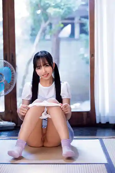 REAL-959 小音的檢診介護 癡漢叔叔扭曲的性教育 瞞着媽媽在未發育的無毛嫩穴裏灌滿濃精 ~ 美咲音 的劇照17