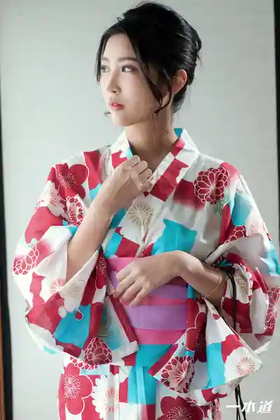 1PON-013021_001 M痴女跪地求肉棒 火辣身材淫蕩求幹 ~ 水川蓳的劇照17