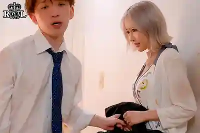 NTRH-008 曾經山盟海誓的妻子 竟然和上門送快遞的猥瑣醜男偷情 ~ 百永紗裏奈 的劇照2