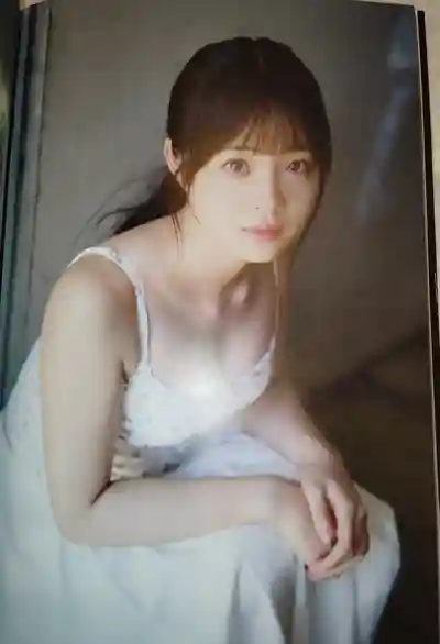 井上桃第19張寫真