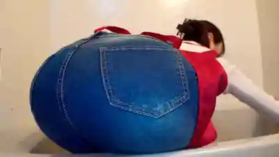 DVMM-335 即時插入家政婦大嬸的白嫩肥臀！被大屌徵服的人妻第二天自己上門求操，幹到滿足爲止連續中出 ~ 吉澤友貴 的劇照10