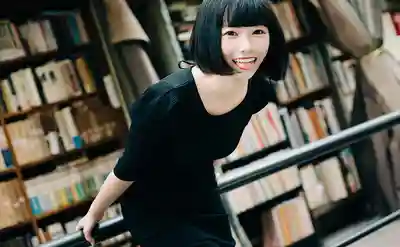 白坂有以第1張寫真