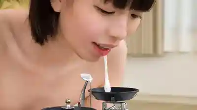 DOCD-081 大學生朋友密室逃脫挑戰！親吻收集100ml唾液才能脫困，肢體緊貼的男女能守住純友誼嗎？ ~ 真白風羽里、若葉結希、雫月心桜、赤名いと的劇照15