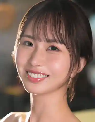 本月出道女優:  佐野秋帆 封面