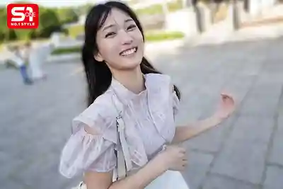 SNOS-101 一大早做愛需要先刷牙嗎？卿卿我我、親親抱抱，初次過夜飯店的甜蜜炒飯實錄 ~ 初美菜乃花的劇照13