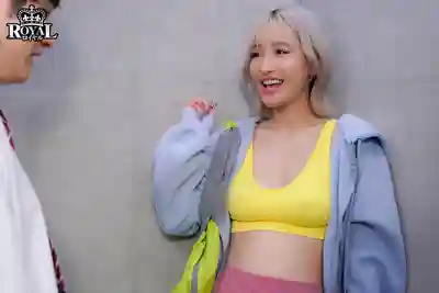 ROYD-288 鄰居抽卡中大獎！搬來隔壁的竟是真空凸點的美乳大姊姊 ~ 百永纱里奈的劇照16