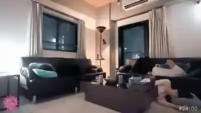 MIUM-1296 H罩杯爆乳美女趁朋友熟睡時貼上來誘惑 口水淋漓的極品口交太爽但咕波聲要被發現了 兩人都硬到不行忍不住中出的劇照14