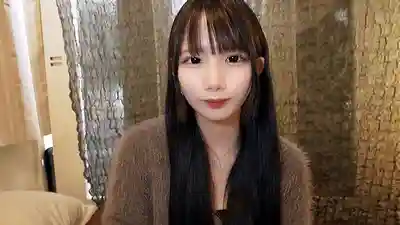 URKN-1401 146cm迷你辣妹敏感乳首無套中出！嬌小身軀塞滿情慾，碰一下敏感奶頭就變身淫蕩小惡魔連續射精2次！ ~ 南日菜乃的劇照13