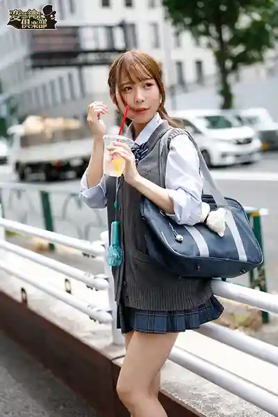 CLUB-900 尾偷拍JK少女 下藥迷奸沉淪快感的鬼畜侵犯 ~ 天羽梨梨花 的劇照9