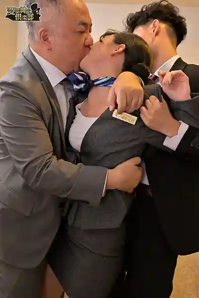 CLUB-903 高貴酒店女服務生被輪奸中出 上口美穴慘遭鬼畜亂交映像  ~ 美之島惠理 的劇照8