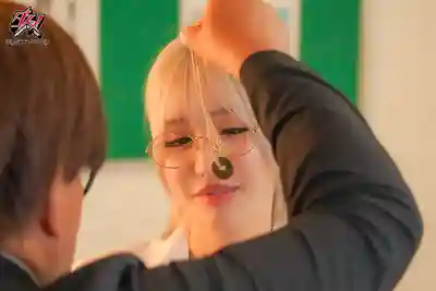 DASS-846 暗示洗腦 變態女教師以為在和學生甜蜜做愛 其實被大叔狠狠幹翻 ~ 百永紗里奈的劇照16