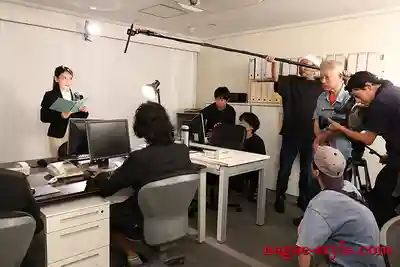 NSFS-453 前女優人妻 ~被親戚們輪姦的那一天~ 後篇 ~ 紗紗原百合的劇照14