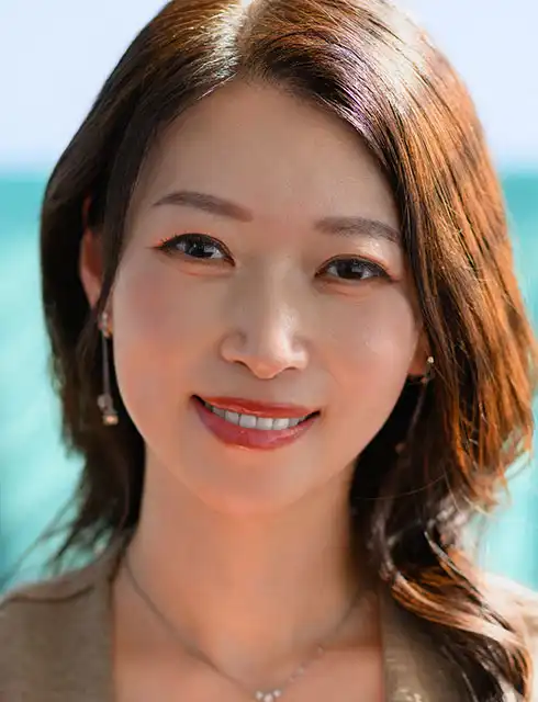 三雲彩葉第23張寫真