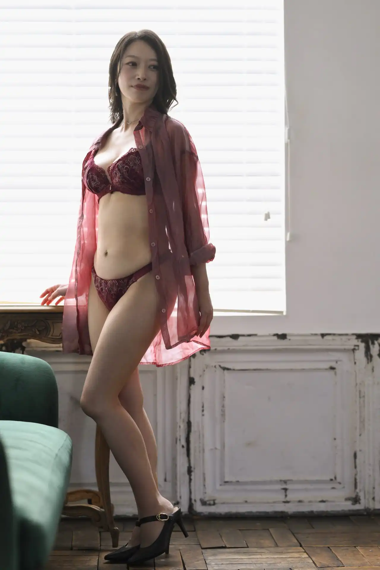 三雲彩葉第21張寫真