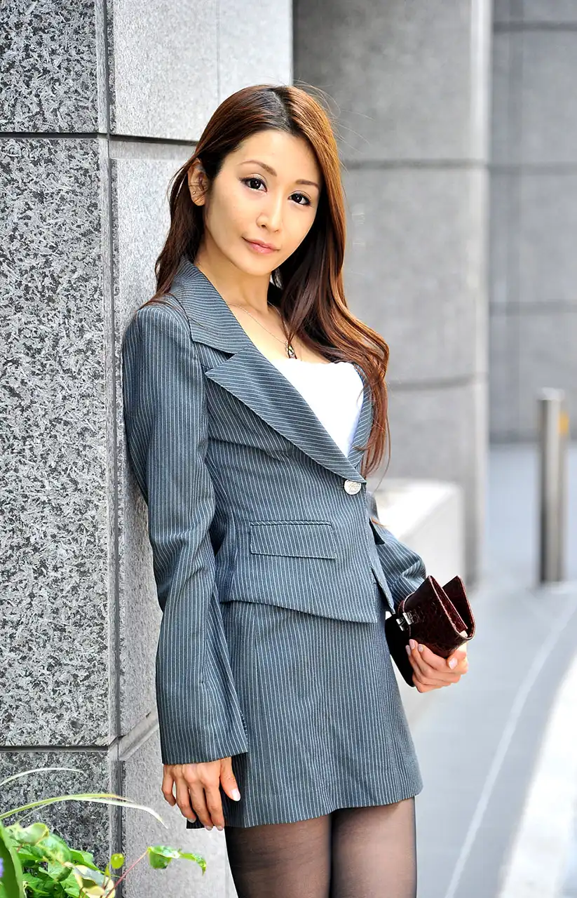 佐藤茉莉第44張寫真