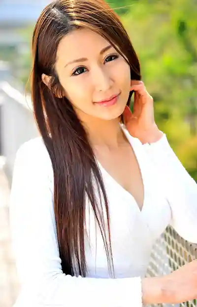 佐藤茉莉封面照片寫真