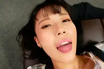 AKDL-272 上班時間隨叫隨到的方便同事 總務課騷貨女社員超愛吞精 ~ 夏白麻矢的劇照9