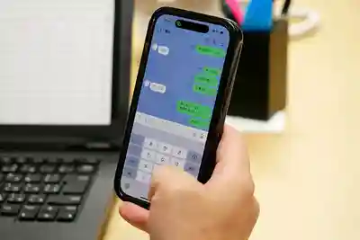 AKDL-272 上班時間隨叫隨到的方便同事 總務課騷貨女社員超愛吞精 ~ 夏白麻矢的劇照12