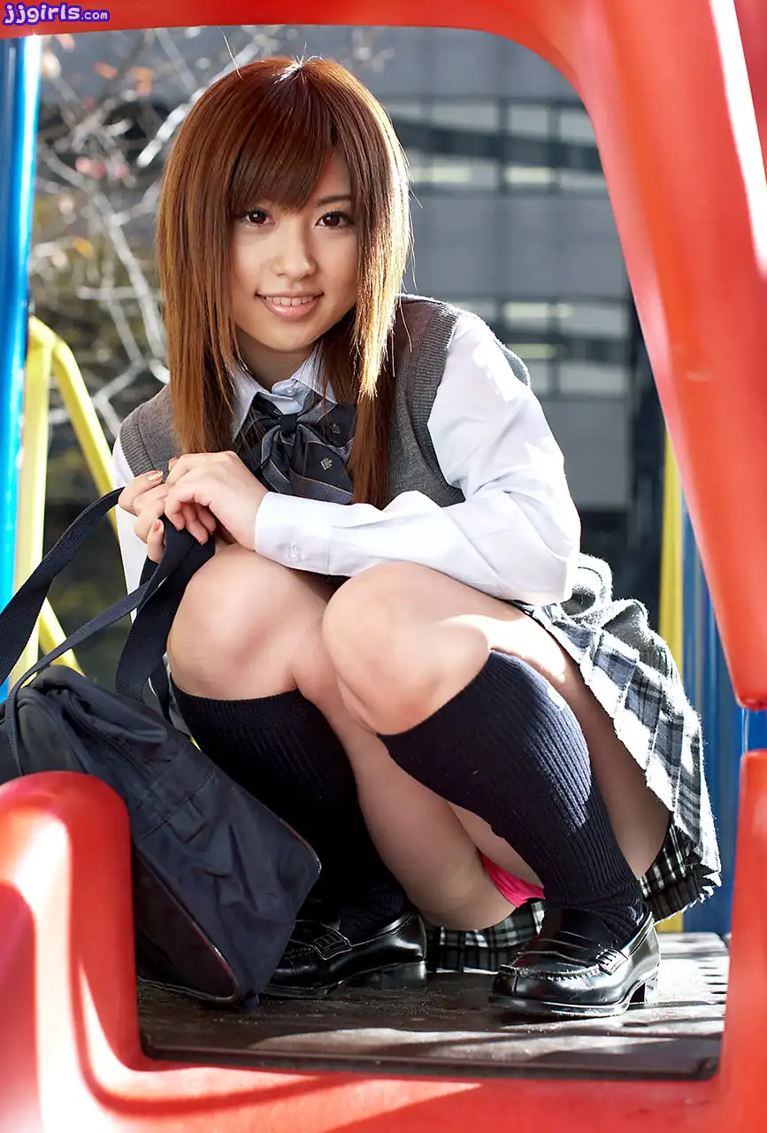 成瀬心美第77張寫真