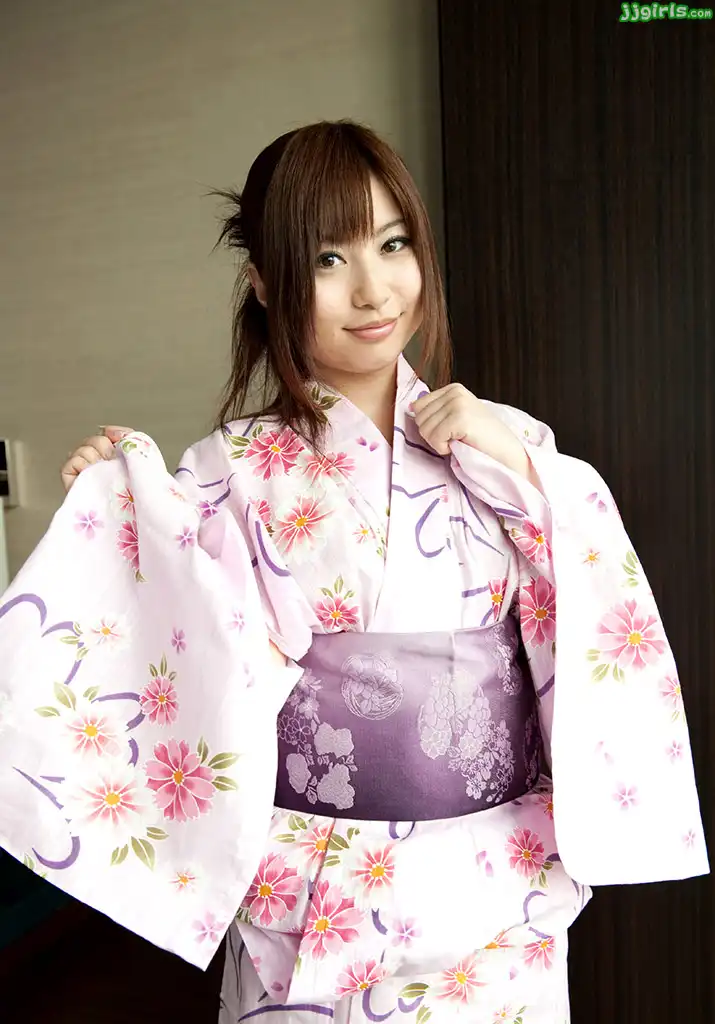 成瀬心美第877張寫真