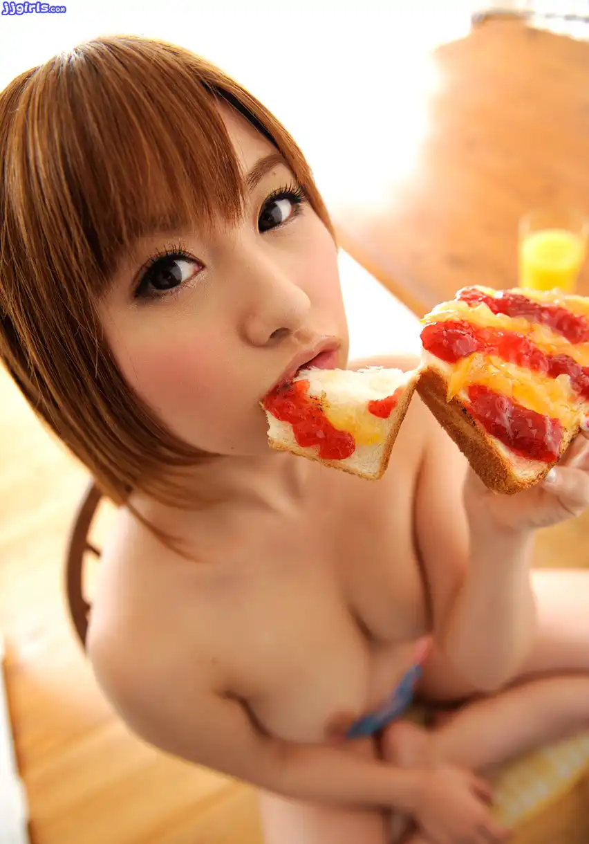 成瀬心美第946張寫真