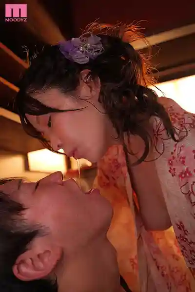 MIDA-523 姐姐來教你接吻吧 回福岡老家被朋友姐姐嘲笑 舌吻挑逗騎乘位榨精11發 ~ 九野雛乃 的劇照6