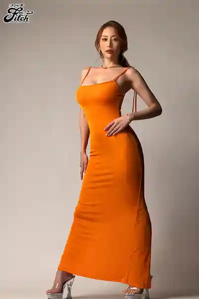 FPRE-222 高挑巨乳模特系痴女的完全著衣性愛 被性慾超強的女人狠狠侵犯 ~ 菊乃らん的劇照1