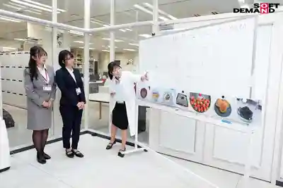 SDJS-359 SOD的食物與精液美食搭配研究！ 46發濃厚真精讓小腹滿滿 細細咀嚼品味後吞下的精汁美食實驗 SOD性科學研究所 REPORT23 的劇照4