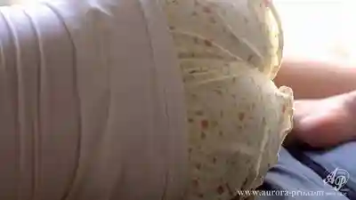 APNS-336 回鄉探親的姪女乳頭勃起被叔叔們盯上 ~ 月本海咲的劇照17