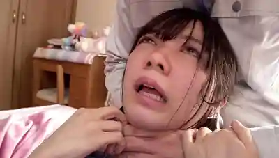 REAL-969 強暴躲貓貓 趁爸爸和繼母不在家 陌生大叔們闯了進來 我害怕地逃跑躲進壁櫥 但還是被抓住了... ~ 日向由奈的劇照3