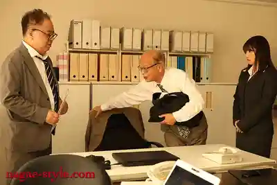 NSFS-456 公司廢柴憋瘋了 出差一晚把人妻同事強●到崩潰 ~ 十束流羽 的劇照1