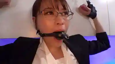 MOOR-058 強勢女菁英被抓把柄淪為抖M 4P調教徹底墮落 ~ 堤芹奈的劇照7