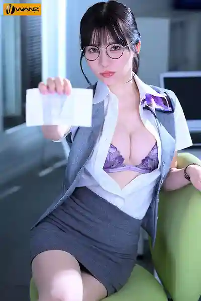 WAAA-624 叫外送茶竟遇上公司那個死魚眼鏡妹 平時嘴碎的很現在身體卻超誠實任我中出 ~ 五日市芽依 的劇照10