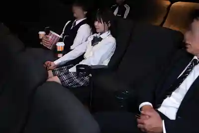 PIYO-229 絕對不能有反應的場合裏…稚嫩小穴被粗大手指像電鑽一樣狠狠幹到強●開發的幼齒小蘿莉 2 ~ 赤名いと 日向由奈 月乃あや 的劇照16