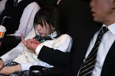 PIYO-229 絕對不能有反應的場合裏…稚嫩小穴被粗大手指像電鑽一樣狠狠幹到強●開發的幼齒小蘿莉 2 ~ 赤名いと 日向由奈 月乃あや 的劇照14