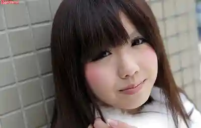 綾那優第6張寫真