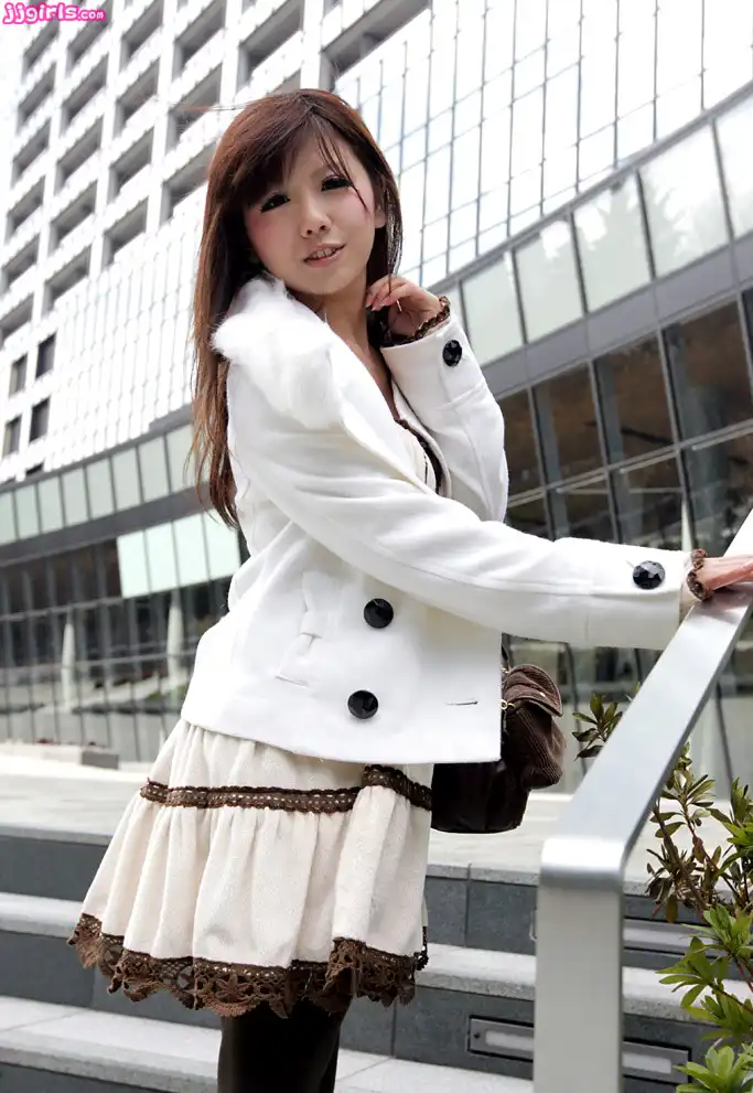 綾那優第110張寫真