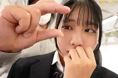 FNS-179 每天通學電車上被玩弄下體覺醒成M 沒想到對方竟是班導師 ~ 濱邊彌生的劇照11